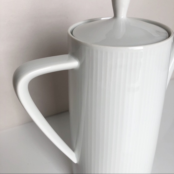 Vintage MCM White Teapot - Picture 2 of 6